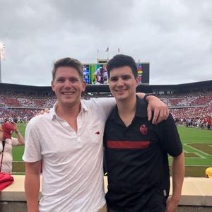 Meet your Posher, Lee